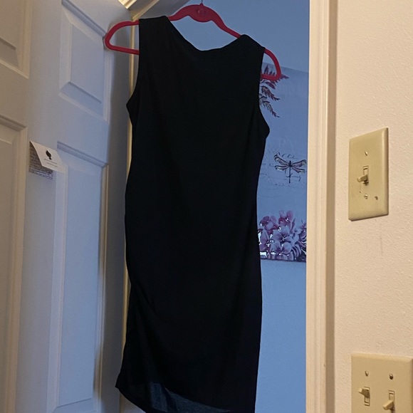 NWT SUPER CUTE BLACK FITTED DRESS - Picture 2 of 5